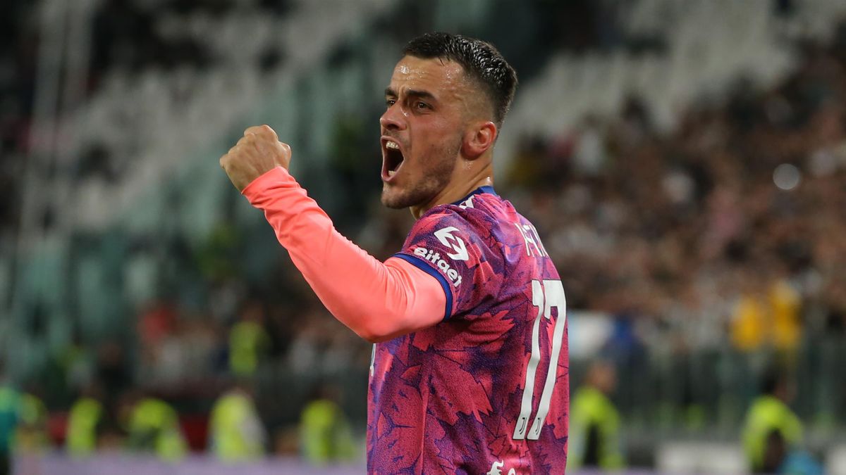 Serie A result Juventus roll past Bologna with Filip Kostic, Dusan